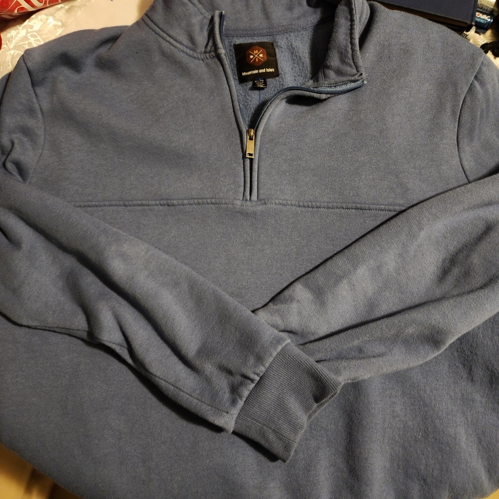 Mountain and isles blue 1/4 zip